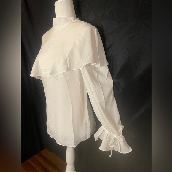 Krisa Women’s White One long sleeve, one flutter sleeve Blouse, Large, NWT - Picture 3 of 7